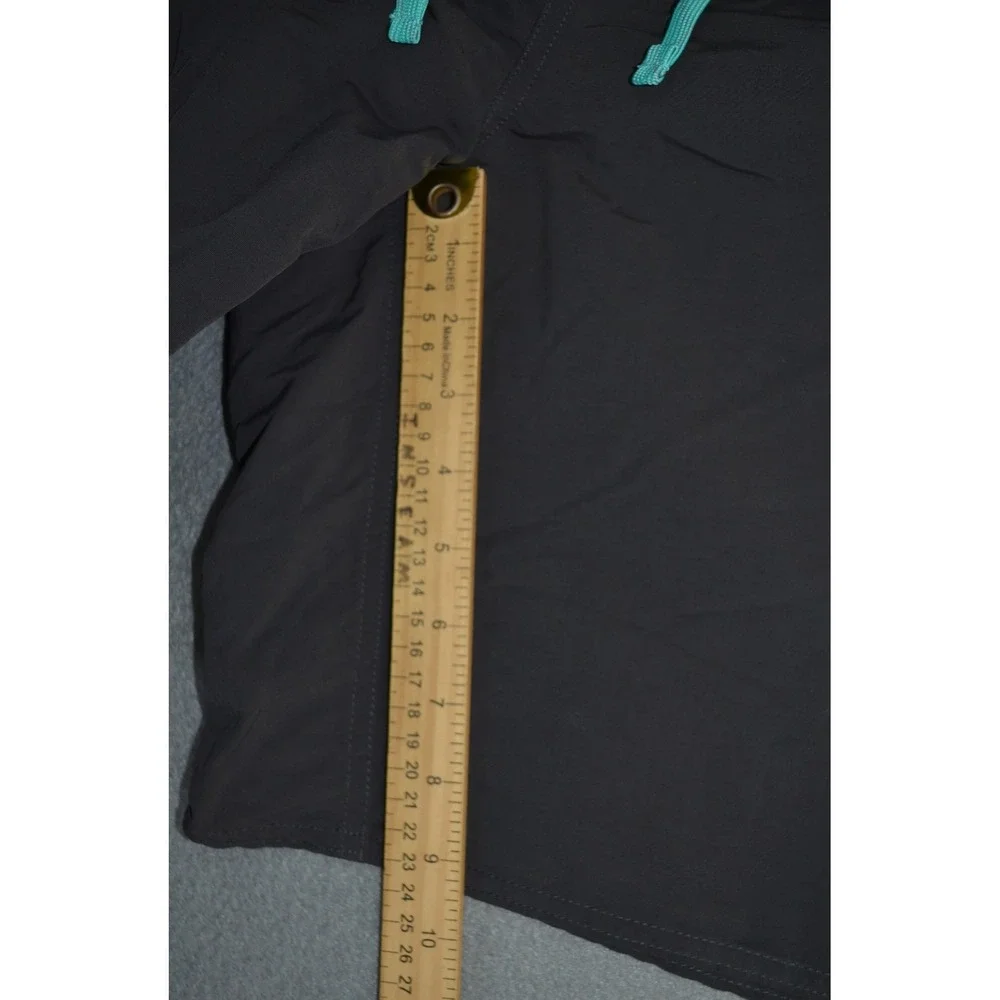 Patagonia M's Patch Pocket Wavefarer Board Shorts Size 35 - 9